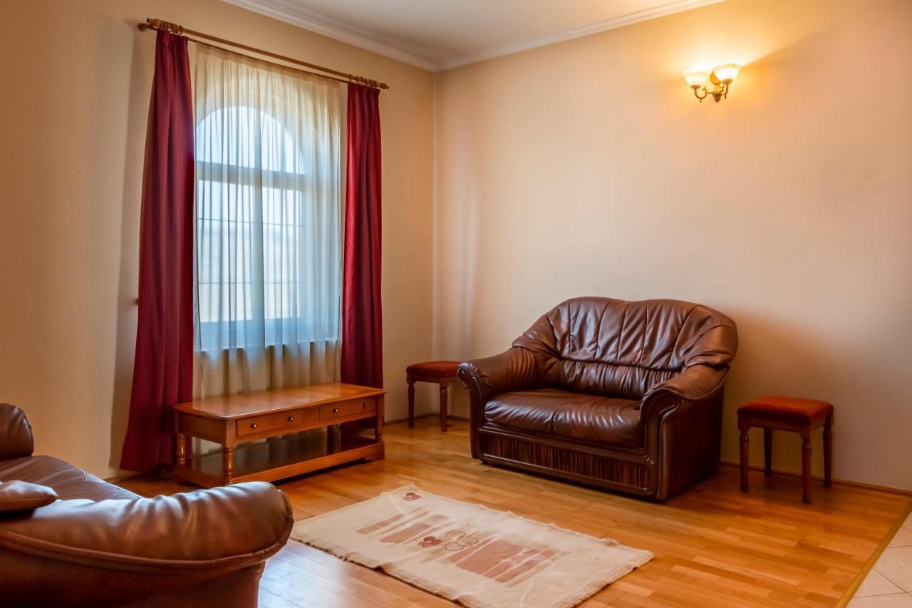 Hotel Denis Daneş Exteriér fotografie